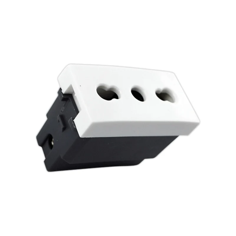 P17/11 BIPASSIO SOCKET WITH CHILD PROTECTION