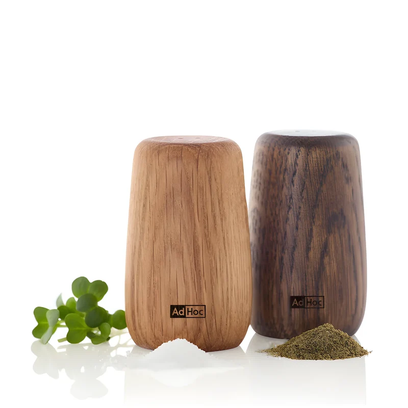 AdHoc set di pepiera e saliera Yoko in legno di rovere chiaro e scuro cm Ø4,6x7,75