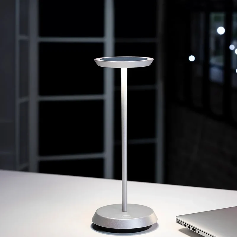 "Flaat" Lampada cordless ricaricabile - color Aluminium