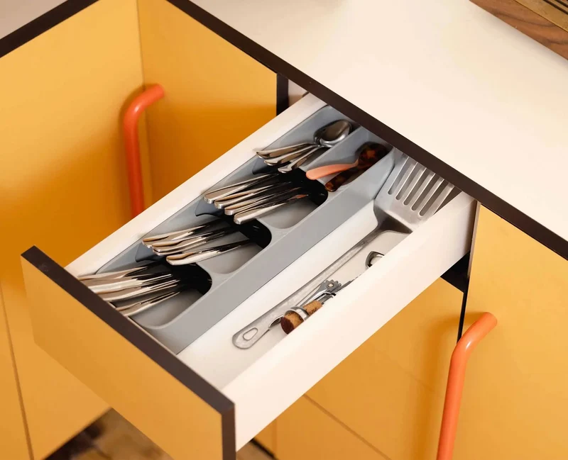 DrawerStore™ Organizzatore compatto per posate grigio